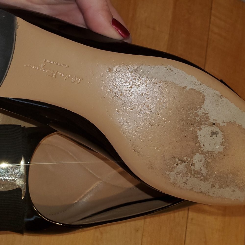 Salvatore ferragamo flats size 7B worn once leather black - Picture 5 of 9